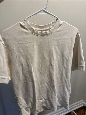 Mango Men's Short Sleeve Crewneck T-Shirt in Off-White